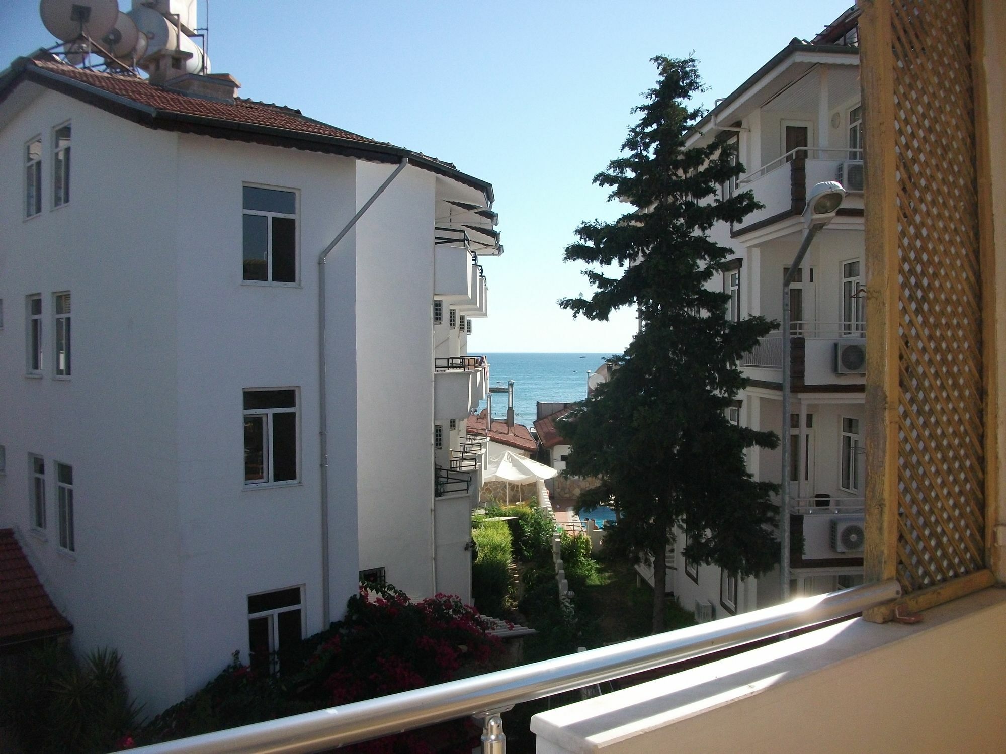 Delphin Apart Hotel Side Exterior photo